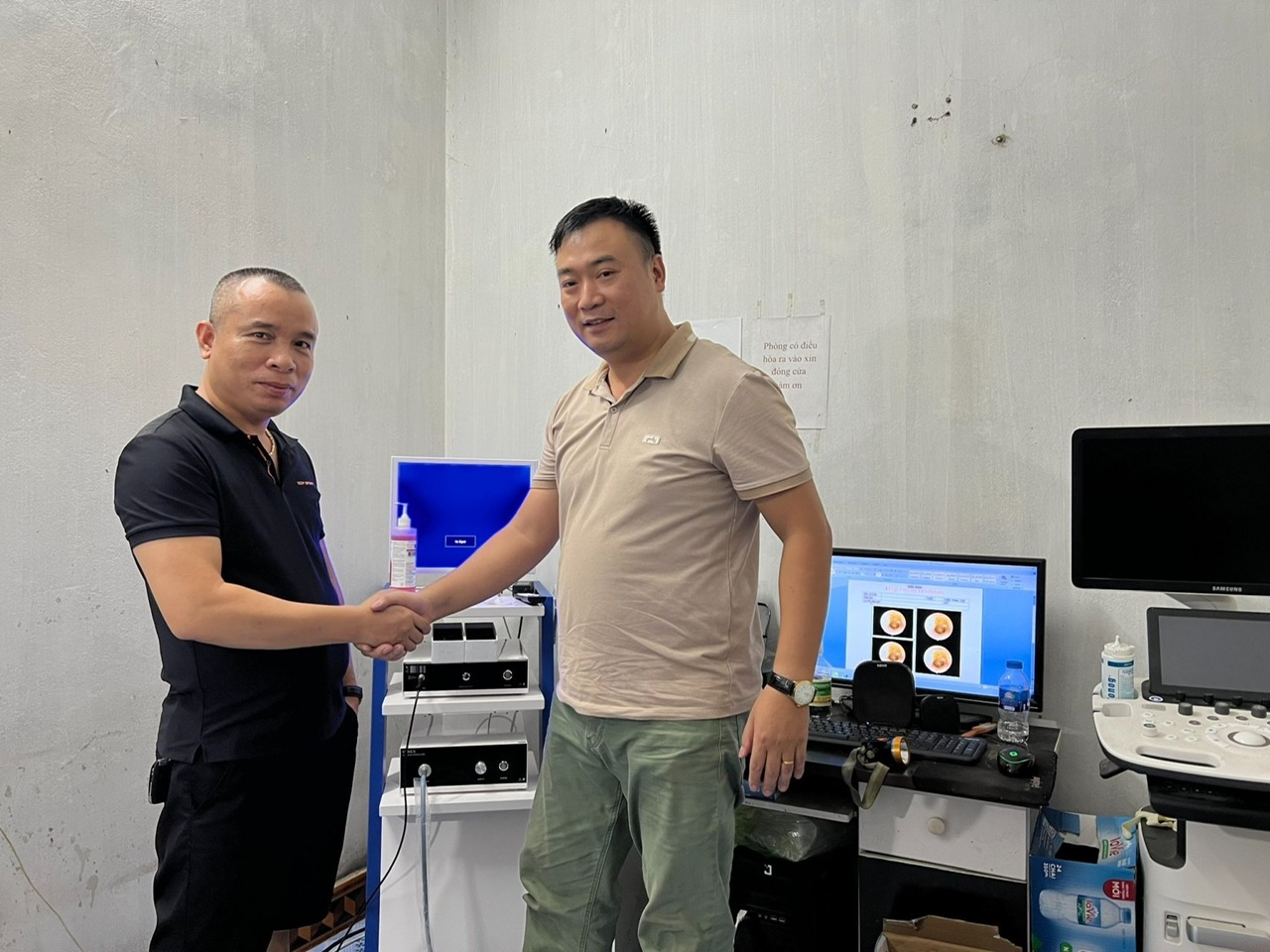 Máy nội soi Tai mũi họng